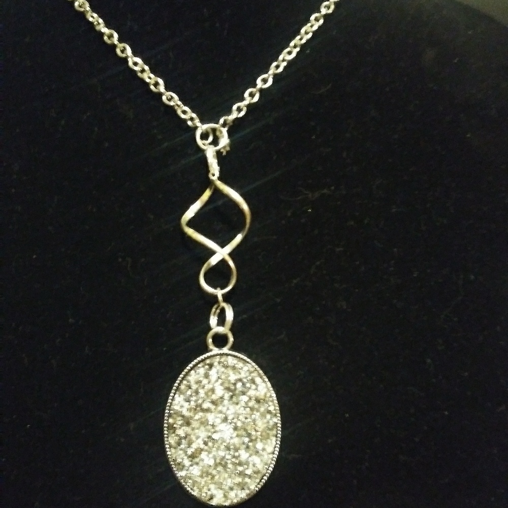 Necklace - Picture 3 of 3